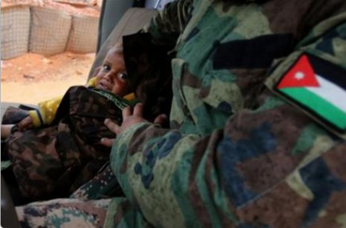 نجاة طفل فقدَ اسرتة على الحدود الأردنية