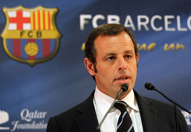الشرطة الإسبانية توقف رئيس نادي برشلونة السابق ساندرو روسيل بقضايا فساد عدة