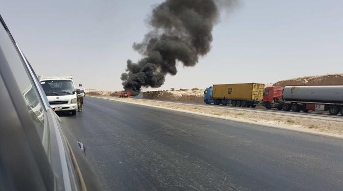 بالفيديو إشتغال مركبة في العقبة