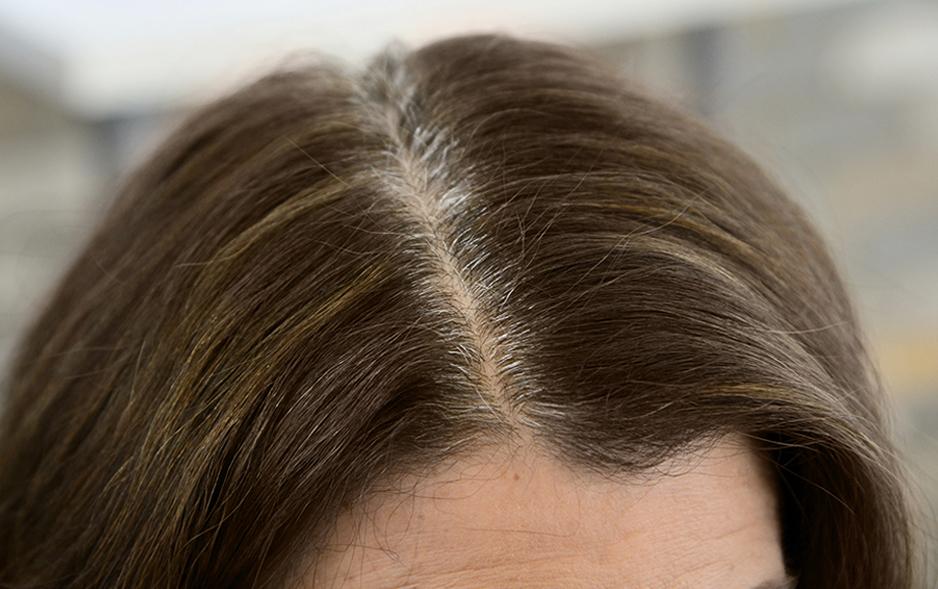 أفضل الطرق تغطية الشعر الأبيض بدون أي مواد كيمائية