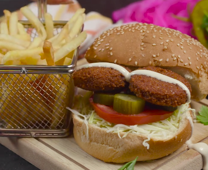 طريقة عمل برجر فلافل بصلصة الطحينة