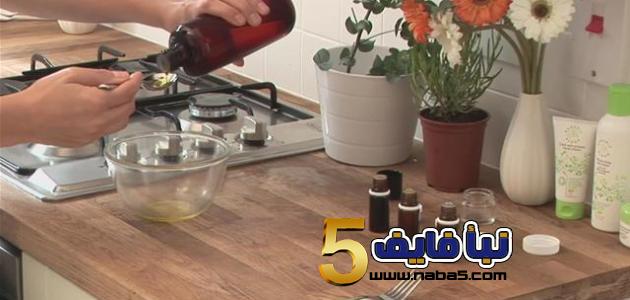 تعرف على كيفية صناعة عطر الياسمين