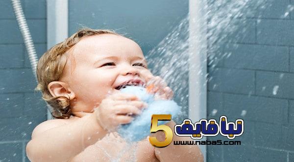 تفسير حلم الاستحمام بالملابس