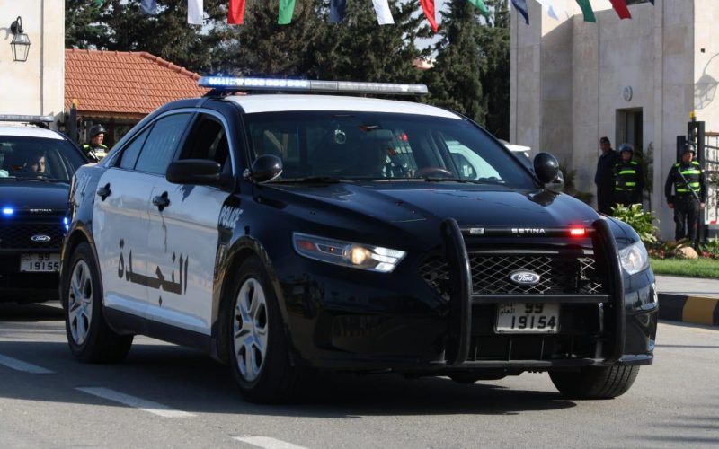 اعتقال اثنين بتهمة أخذ أموال من محل صرافة تحت تهديد السلاح في عمان