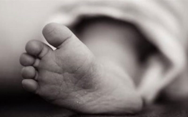 الأجهزة الامنية عثرت على طفلة حديثة الولادة في عمان