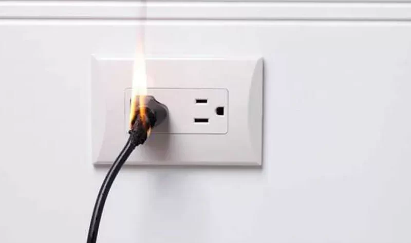 6 خطوات مهمة لمنع مخاطر الحريق الكهربائي في منزلك