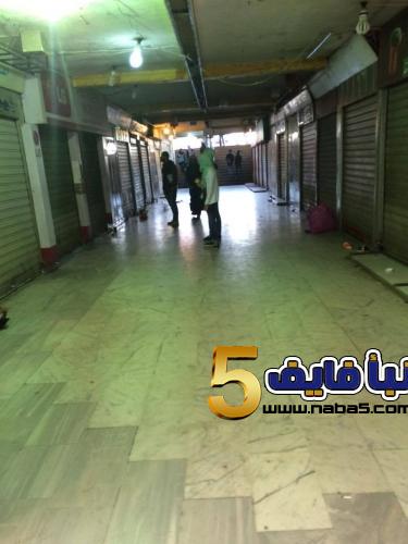 إغلاق المحلات التجارية في نفق الجامعة الأردنية بالشمع الأحمر