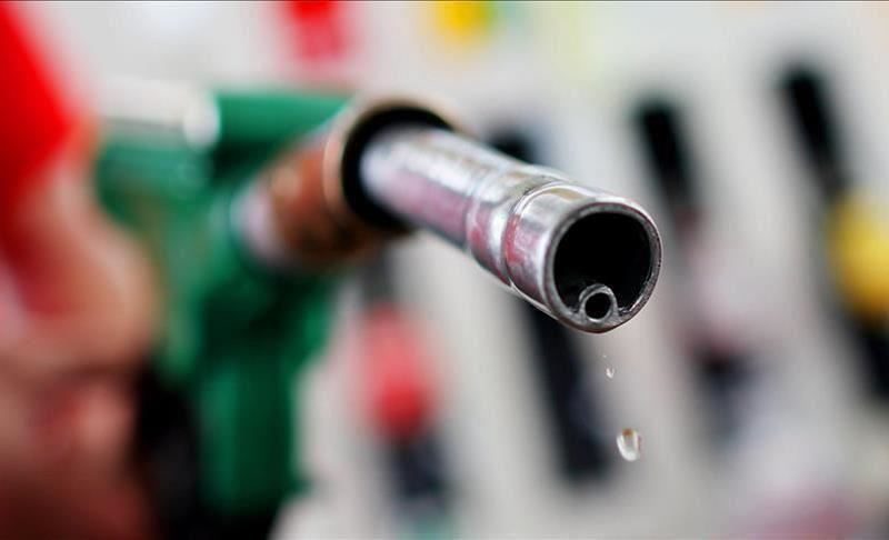 الحكومة ترفع أسعار البنزين