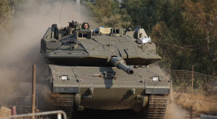 جيش الاحتلال الإسرائيلي: نجري مناورات عسكرية لدخول بري الى قطاع غزة