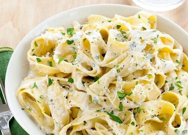 تحضير باستا (معكرونة) بالجبن السائل بأسهل الطرق