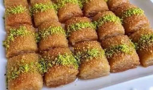 طريقة عمل حلى السميد والطحينة