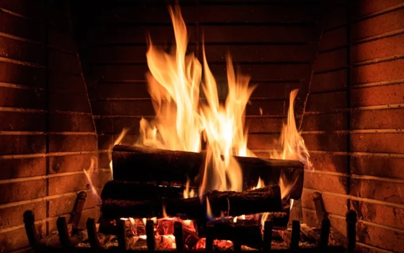 وفاة طفلتين اختناقًا بسبب مدفأة حطب في معان