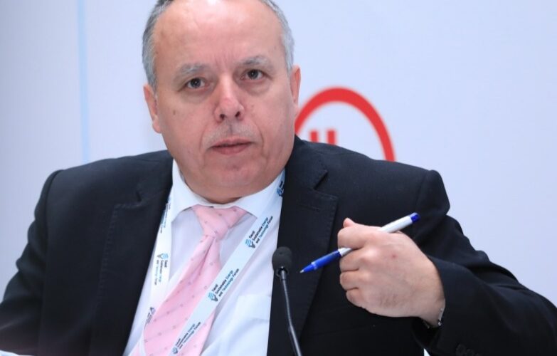 فواتير الكهرباء .. العداد (بريء ) والخلل في (السياسات)