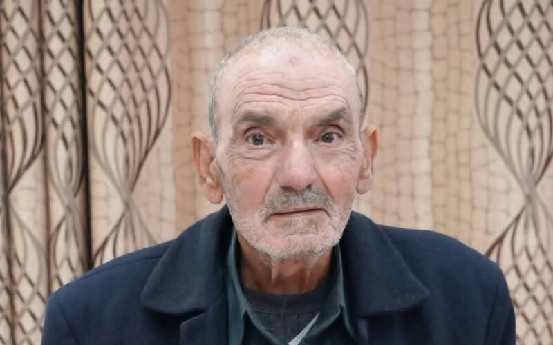 الأردن.. رحيل الحاج محمد العياصرة بعد ترميمه 200 ألف مصحف بجهده الفردي 