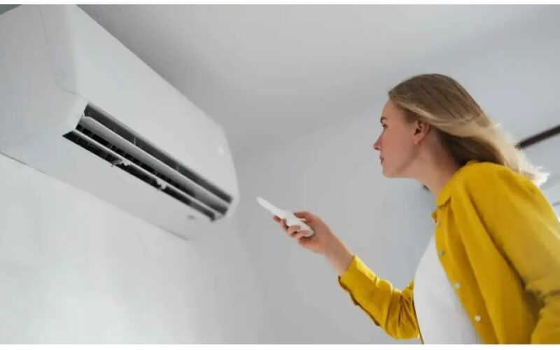 أفضل درجة حرارة للمكيف أثناء موجات الحر لتوفير الكهرباء