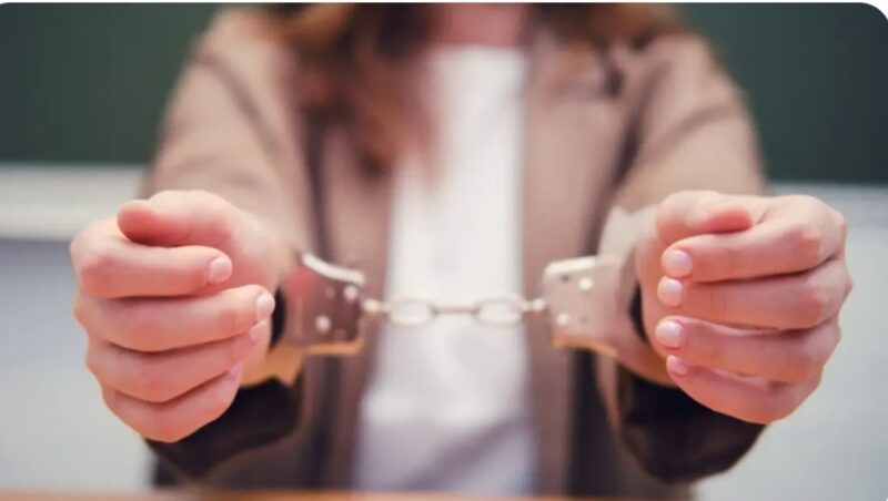 السجن 7 سنوات لمعلمة أردنية.. ماذا فعلت؟