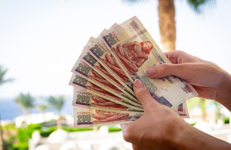 قفزة مفاجئة لـ الجنيه المصري أمام الجنيه السوداني اليوم